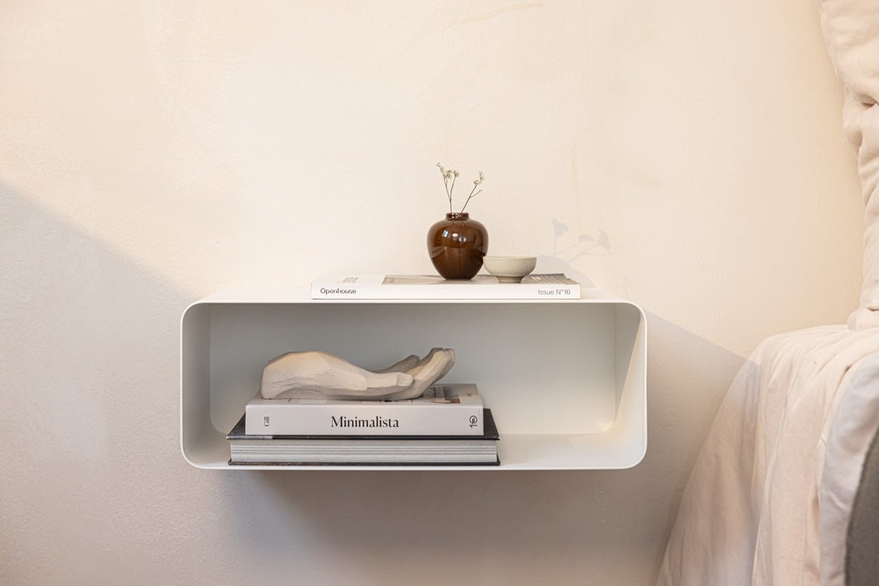 Nachtkastje Nelio – Hangend ontwerp met kabeldoorvoer