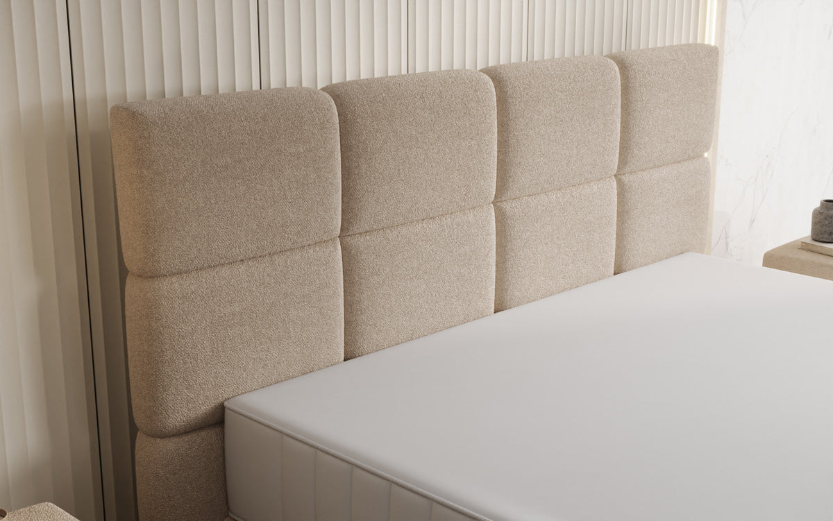 Boxspringbed Nessa met hoge poten in Teddystof Bouclé