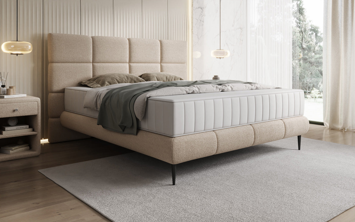 Boxspringbed Nessa met hoge poten in Teddystof Bouclé