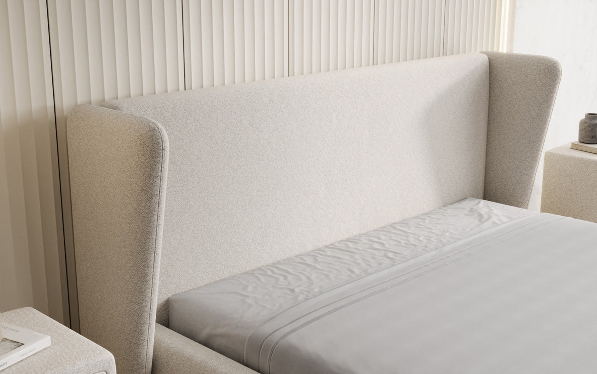 Designer gestoffeerd bed Rosalie in structuurstof met opbergruimte