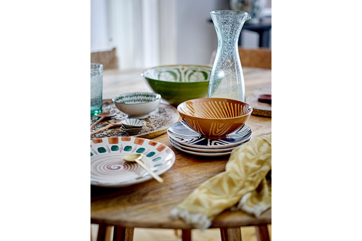 Teller Nolya – gemaakt van steengoed