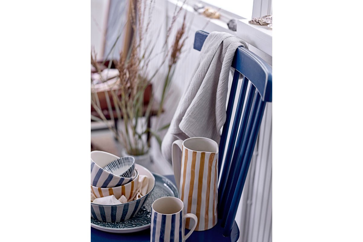 Kom Yogi – met de hand beschilderd aardewerk met streeppatroon