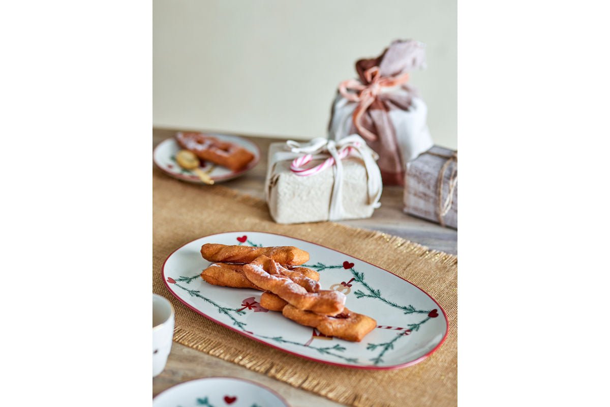 Serveerschaal Sasha – steengoed met kerstdecoratie