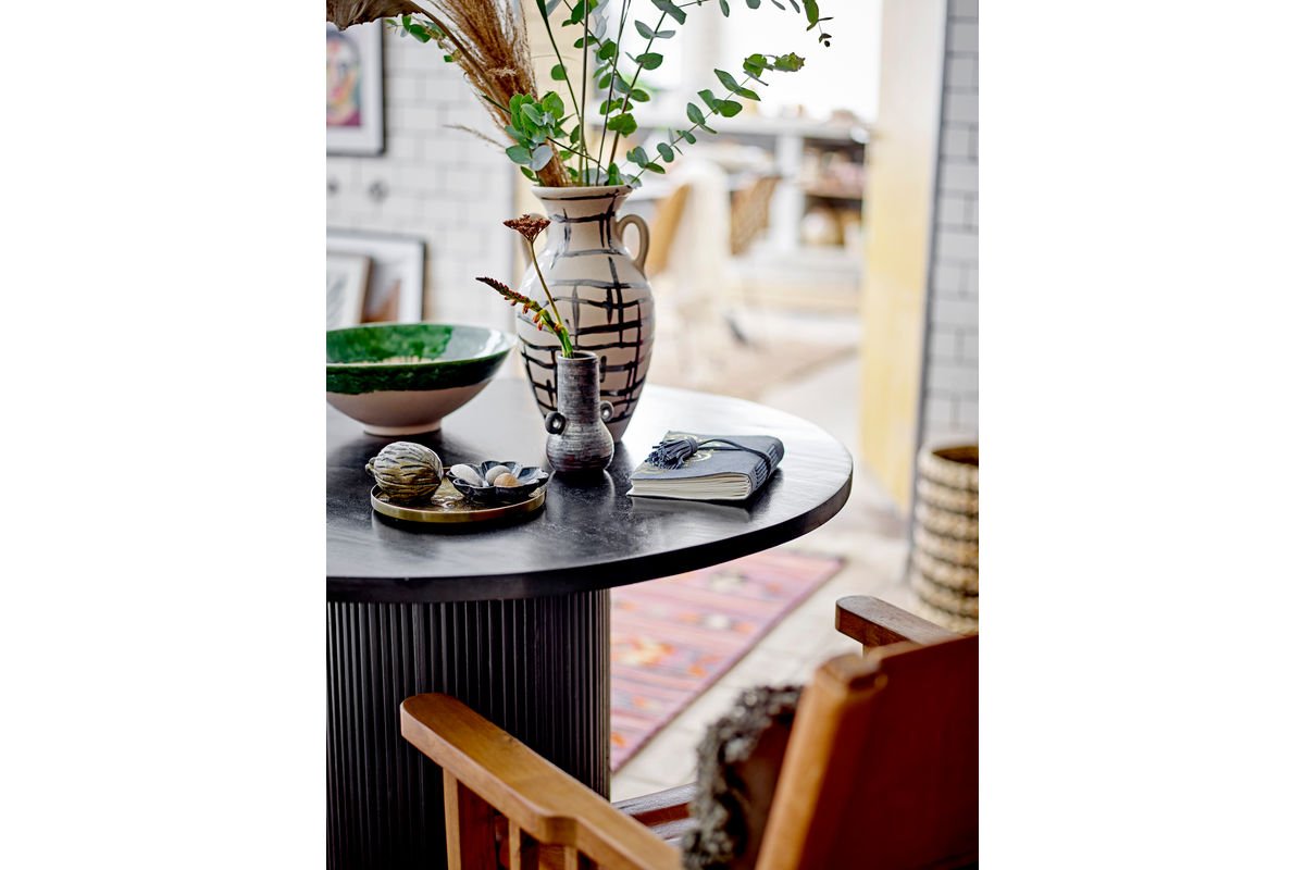 Vaas „Alura“ – Zwart steengoed