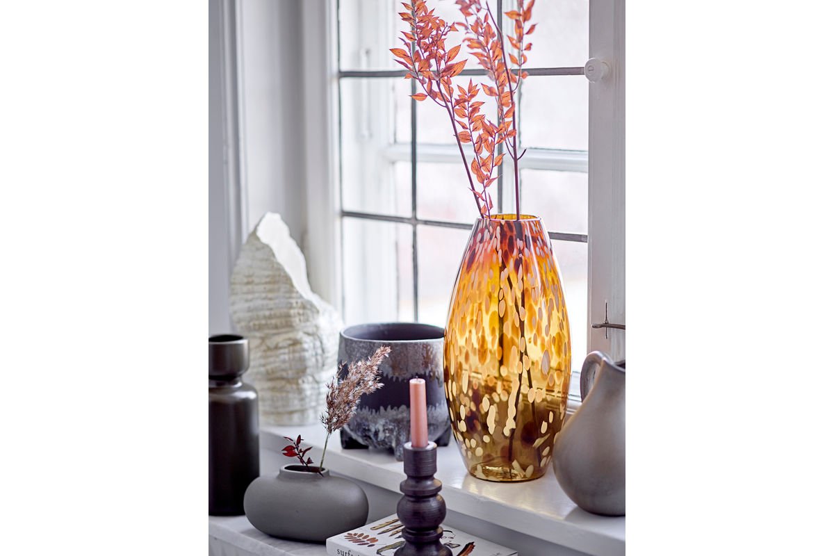 Bloempot Briska – van zwart steengoed