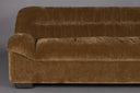 Sofa Talaro mit gerafftem Samtbezug