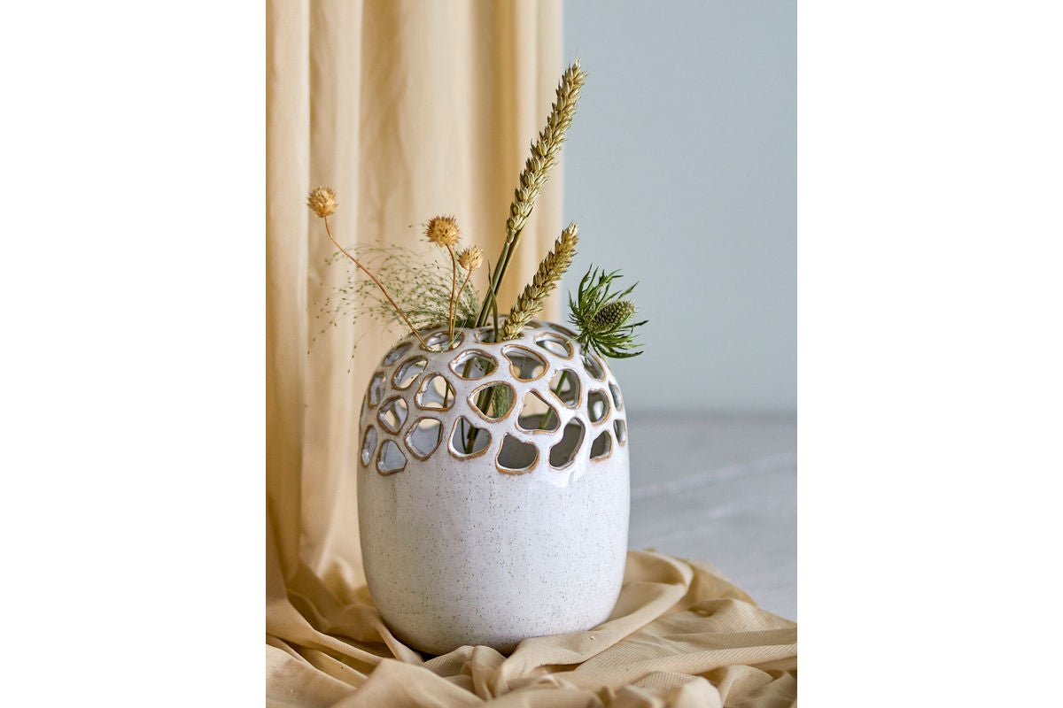 Vaas „Nerina“ – natuurkleurig steengoed