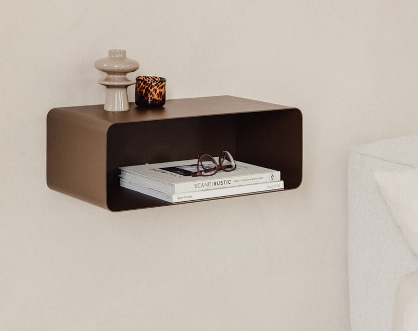 Nachtkastje Nelio – Hangend ontwerp met kabeldoorvoer