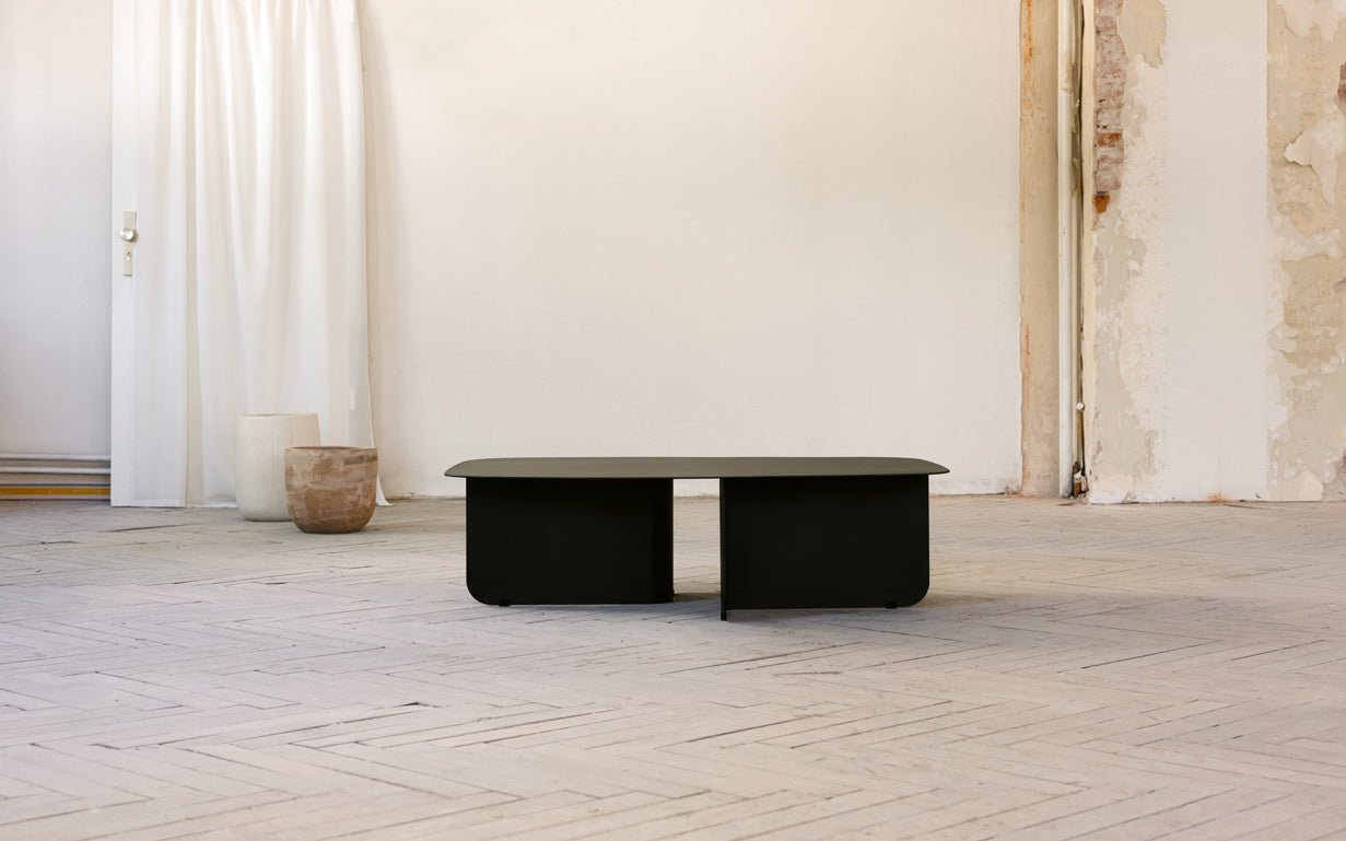 Salontafel Livia – Japandi design van gepoedercoat plaatstaal